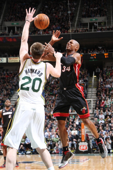 每体:坎塞洛给巴萨体育部门和更衣室印象不佳,加盟巴萨困难重重