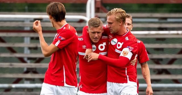 中国队与新 中国队与新